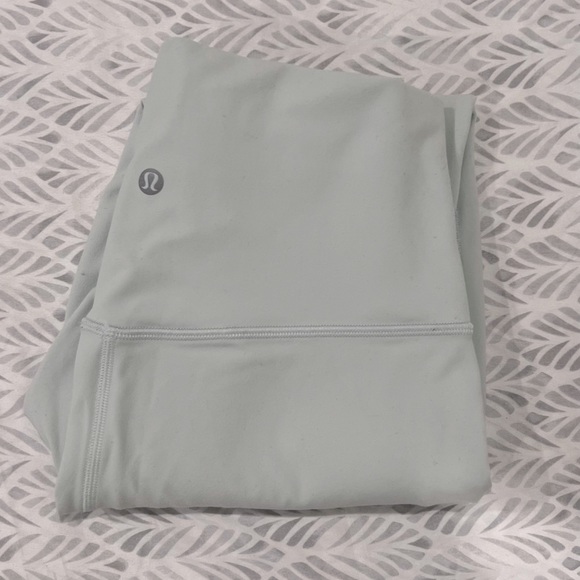 Lululemon wundertrain leggings 25” light blue - Picture 2 of 5